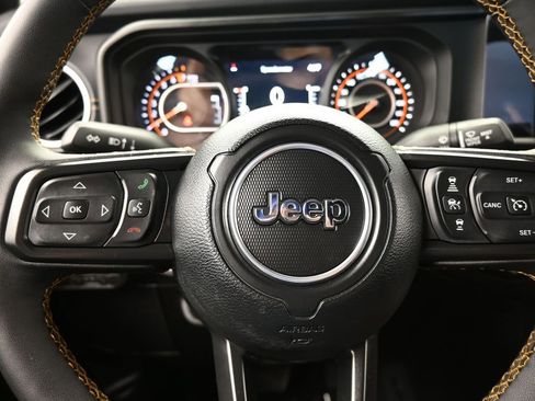 Used 2024 Jeep Gladiator Sport w/ Premium Package image 29