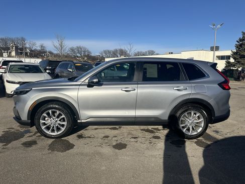 Used 2025 Honda CR-V EX-L image 6