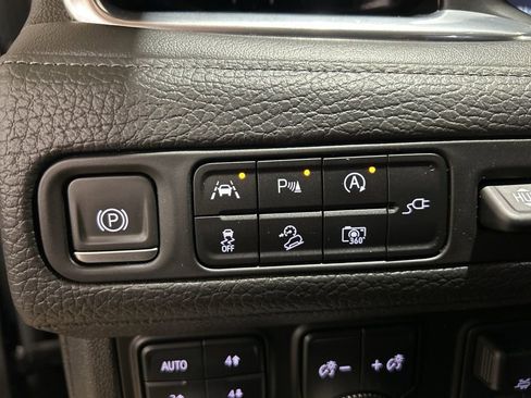 Used 2022 GMC Yukon Denali w/ Max Trailering Package AWD/4WD image 22
