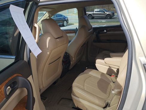 Used 2012 Buick Enclave Premium image 12