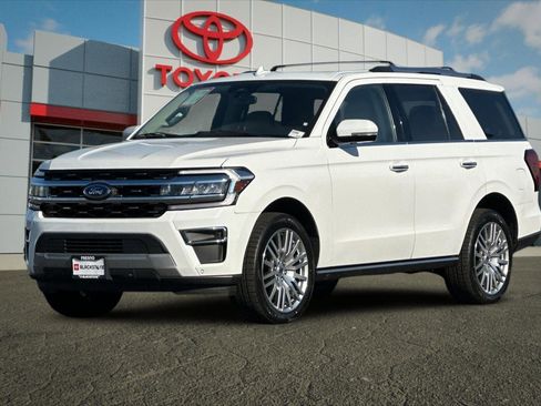 Used 2024 Ford Expedition Limited image 7