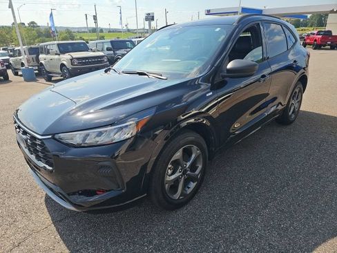 Used 2024 Ford Escape ST-Line w/ Tech Pack #1 AWD/4WD image 3
