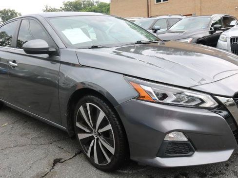 Used 2021 Nissan Altima 2.5 SR w/ SR Premium Package AWD/4WD image 3
