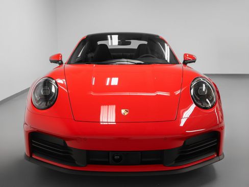 Used 2025 Porsche 911 Carrera image 8