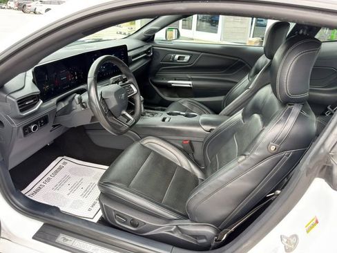 Used 2024 Ford Mustang GT Premium RWD image 13