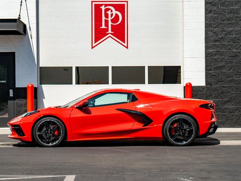 Used 2021 Chevrolet Corvette Stingray Preferred Conv w/ 2LT RWD image 22