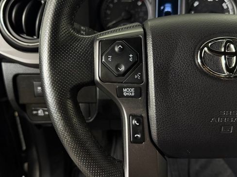 Used 2021 Toyota Tacoma TRD Sport AWD/4WD image 15