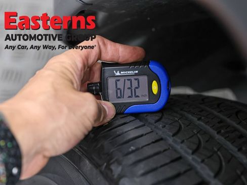 Used 2024 Jeep Compass Latitude AWD/4WD image 28