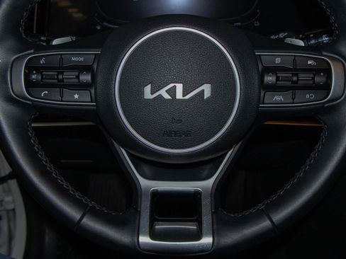 Used 2025 Kia Sportage EX AWD/4WD image 12