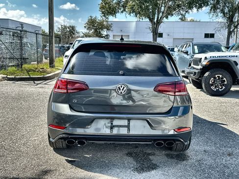 Used 2018 Volkswagen Golf R 4-Door image 7