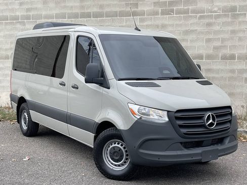 Used 2025 Mercedes-Benz Sprinter 2500 image 1