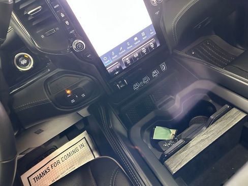 Used 2025 RAM 2500 Limited image 28