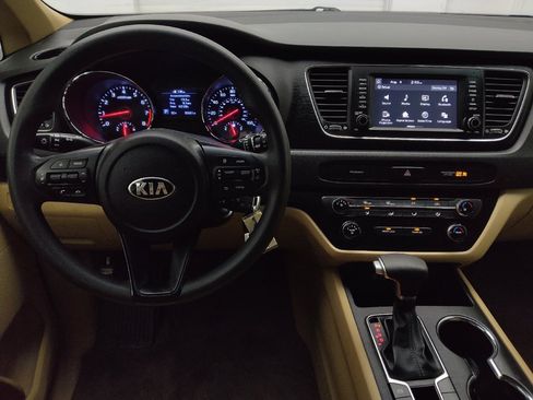 Used 2020 Kia Sedona LX FWD image 22