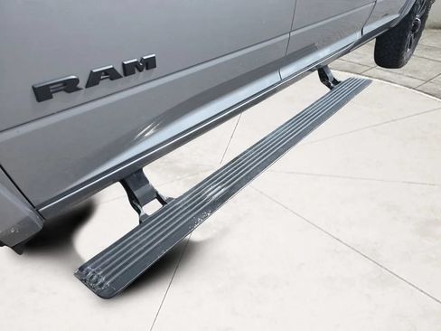 Used 2019 RAM 2500 Laramie AWD/4WD image 35