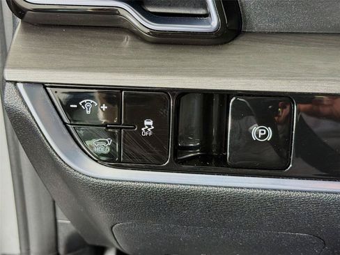 Used 2023 Kia Sportage X-Line w/ X-Line Premium Package AWD/4WD image 17