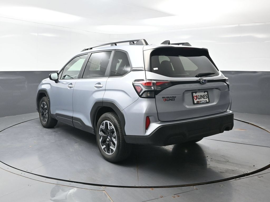 Used 2025 Subaru Forester Premium AWD/4WD image 11
