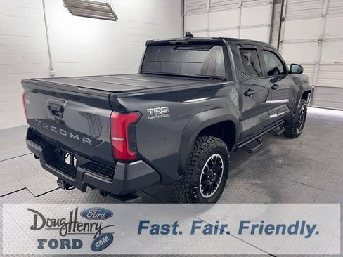 Used 2024 Toyota Tacoma TRD Off-Road image 7