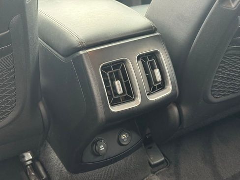 Used 2022 Kia Sorento S image 16