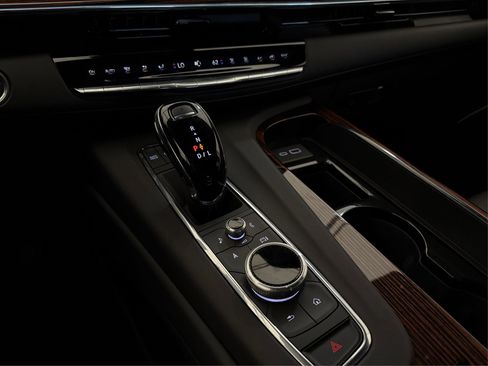 Certified 2024 Cadillac Escalade Premium Luxury image 31