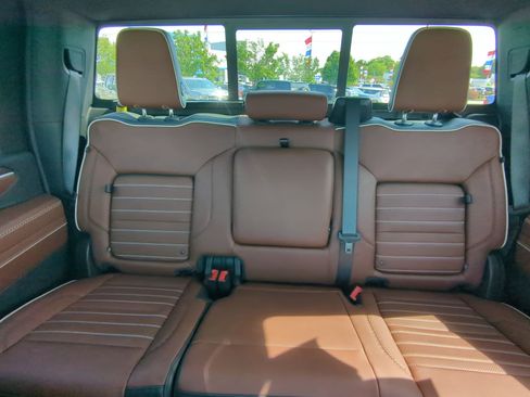 Used 2025 GMC Sierra 2500 Denali Ultimate w/ Max Trailering Package image 23