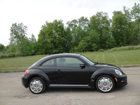 Used 2012 Volkswagen Beetle 2.5 image 6
