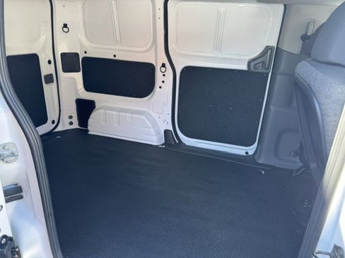 Used 2020 Nissan NV200 S FWD image 4