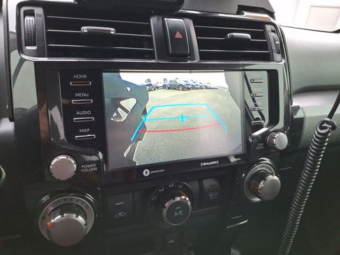 Used 2021 Toyota 4Runner TRD Off-Road Premium AWD/4WD image 16