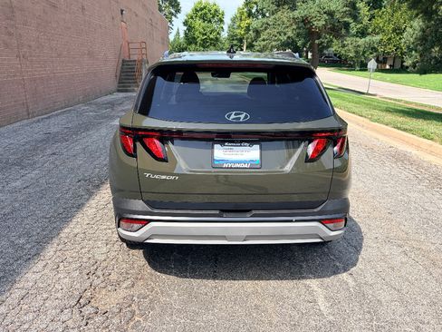 Used 2025 Hyundai Tucson SEL FWD image 4