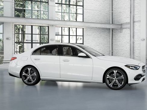 Used 2025 Mercedes-Benz C 300 Sedan image 9