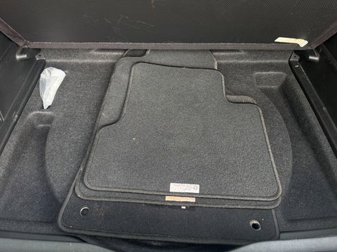 Used 2019 Jeep Cherokee Limited AWD/4WD image 18