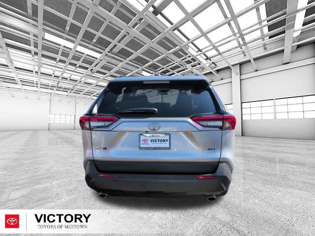 Certified 2025 Toyota RAV4 XLE FWD image 5