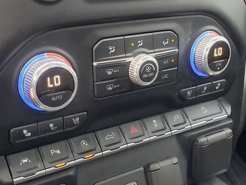 Used 2019 GMC Sierra 1500 AT4 w/ AT4 Premium Package AWD/4WD image 21