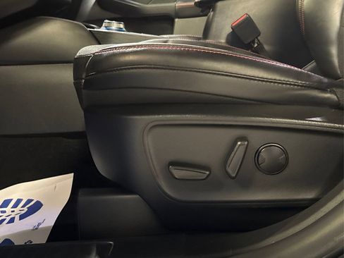 Used 2025 Ford Escape ST-Line image 28