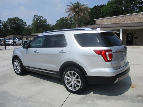 Used 2016 Ford Explorer Limited FWD image 4