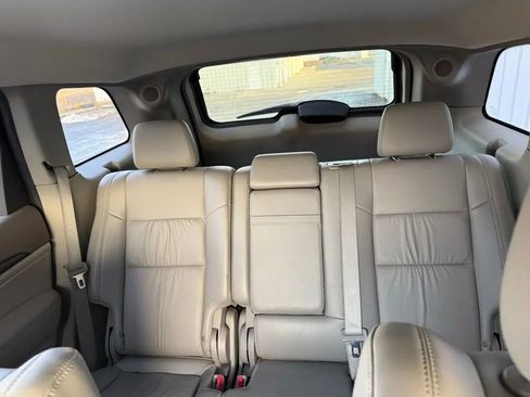 Used 2011 Jeep Grand Cherokee Laredo image 16