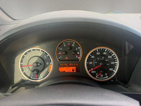 Used 2015 Nissan Titan SV w/ SV Value Truck Package RWD image 22
