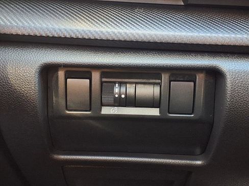 Certified 2024 Subaru Crosstrek 2.5i Limited w/ Crosstrek Mirror Package image 25