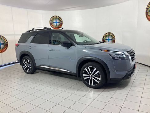 Used 2025 Nissan Pathfinder Platinum w/ Cargo Package AWD/4WD image 21
