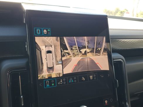 New 2026 GMC Yukon XL AT4 w/ AT4 Premium Plus Package image 16