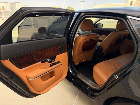 Used 2011 Jaguar XJ L RWD image 14