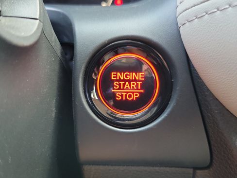 Used 2025 Honda HR-V LX image 28