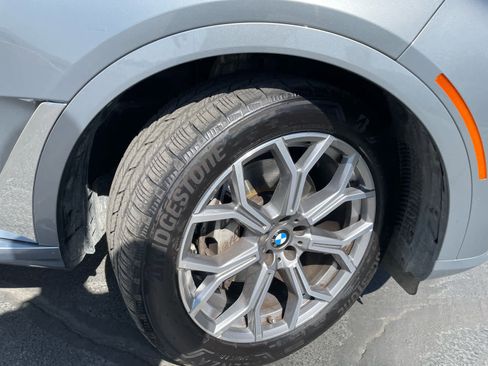 Used 2024 BMW X7 xDrive40i image 22