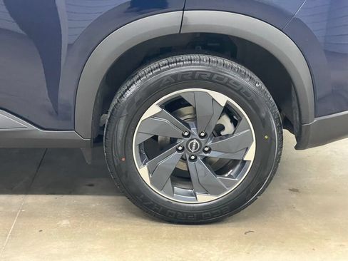 Used 2025 Nissan Rogue SV FWD image 35