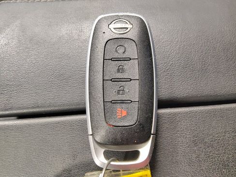 Used 2023 Nissan Rogue SV FWD image 32