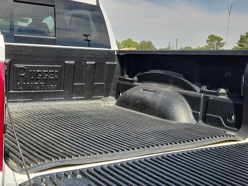 Used 2025 RAM 1500 Laramie AWD/4WD image 9