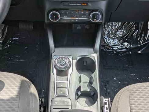 Used 2022 Ford Escape SE w/ SE Sport Appearance Package FWD image 19