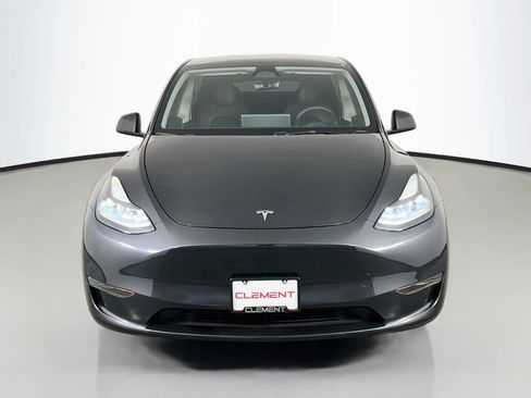 Used 2024 Tesla Model Y Long Range RWD image 2