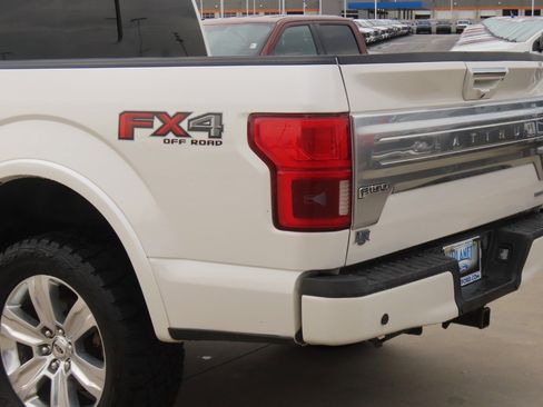 Used 2018 Ford F150 Platinum w/ Equipment Group 701A Luxury AWD/4WD image 15