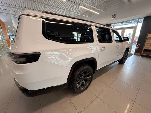 New 2026 Jeep Grand Wagoneer L Limited AWD/4WD image 5