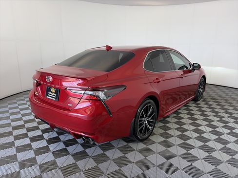 Used 2021 Toyota Camry SE FWD image 10